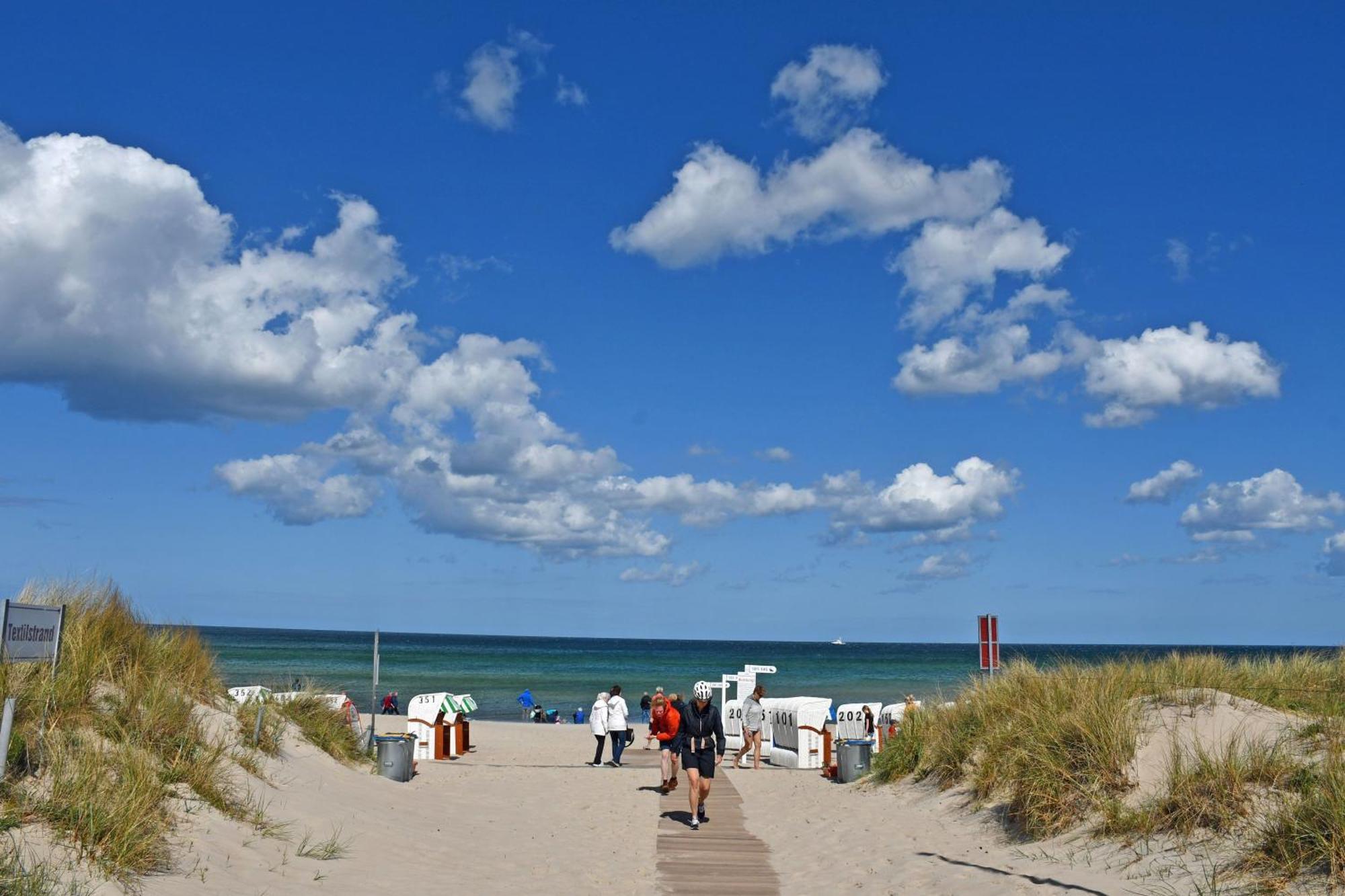 Ferienwohnungen In Baabe Beim Fischer Exterior photo